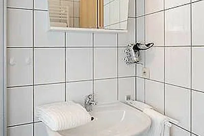 Apartment 16