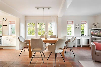 Haus Josias B - links