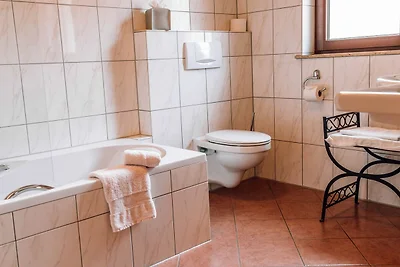 Doppelzimmer mit Badewanne