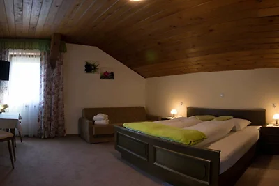 Doppelzimmer mit Zusatzbett 1