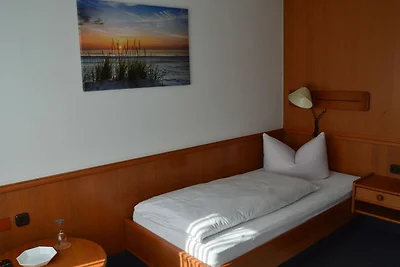 Einzelzimmer mit Balkon