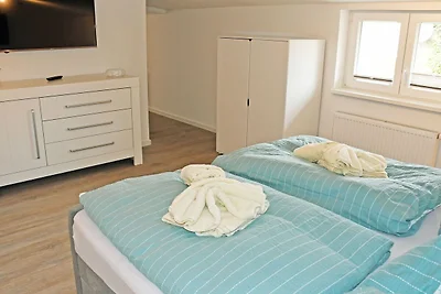 10 Ferienwohnung m. Seeblick am Hafen in...