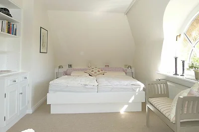 Haus Josias B - links