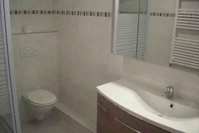 VV 33; 3-Raum; 1.OG; Balkon; 57m²