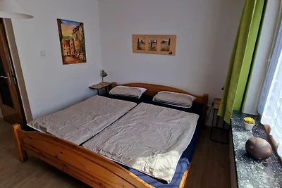 Ferienwohnung im Erdgeschoss mit Garten für 2...