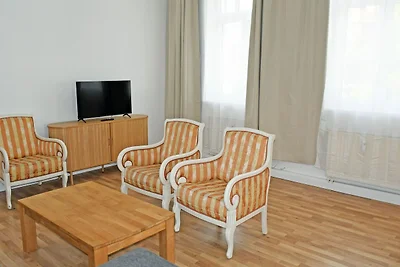 10 2-Raum-Ferienwohnung mit Balkon