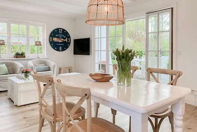 Strand Cottage