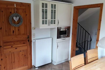 Modernisierte Doppelhaushälfte mit Garten und...