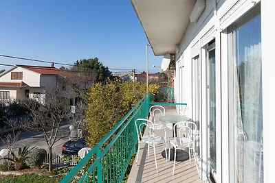 Tinka, Apartment No 12