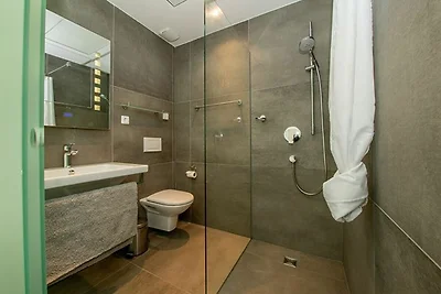 Ferienhaus mit Bergblick und 2 SZ mit Ensuite...