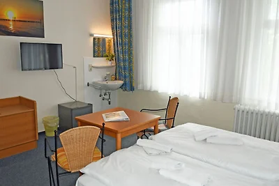 Budgetzimmer mit Dusche/WC auf dem Flur 22