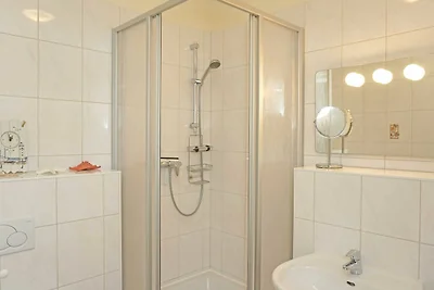 Kaisers vis à vis, Wohnung 5