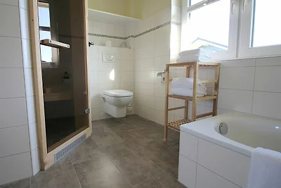 DAG-950 - Freistehendes Ferienhaus mit Spiele...