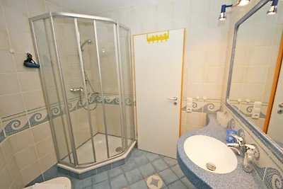 Haus Rügenwelle  Whg. 02 EG mit Terrasse