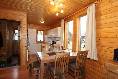HAS-49 - Geräumiges Holz-Ferienhaus mit...