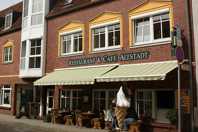 Ferienwohnung STERNE Cafe Altstadt (oben)