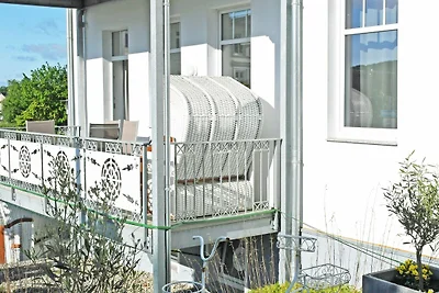 08 Ferienwohnung Ida mit Balkon und Strandkor...