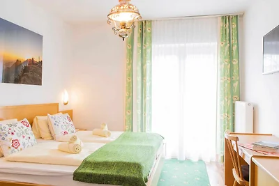 Doppelzimmer 8