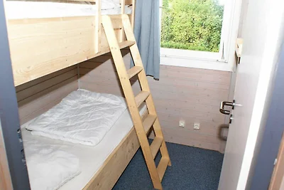 Blockhaus mit Zaun