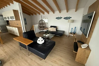 Floating-House Nr. 5 Freya mit Kamin und...