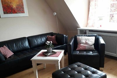 Webstube Hausteil mit Garten