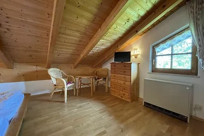 Geräumiges Ferienhaus mit Bergblick auf drei ...