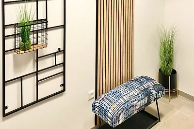 linke Haushälfte Lea