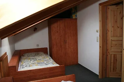 Modernisierte Doppelhaushälfte mit Garten und...