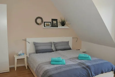 FEWO mit Balkon, 1-Raum-Appartement / Seester...