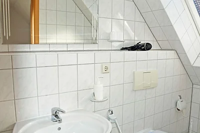 09 FAMILIENAPPARTEMENT mit Balkon und...