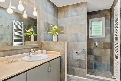 44377 BELLVIURE LUXURY VILLA