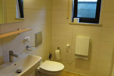 Ferienhaus neu renoviert mit 3 SZ und 3 Bäder...