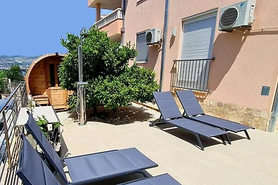 Holiday flat family holiday Okrug Gornji