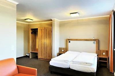 Mehrbettzimmer (C) 206