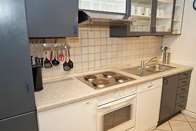 - grosses Grundstück