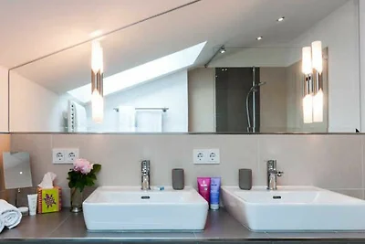 Finner, 2-Zi., 2.OG, 2 Balkone, Bergblick,...