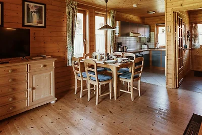 HAS-30 - Familienfreundliches Holzblockhaus...