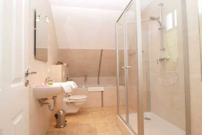 Ferienwohnung mit Kamin, Parkplatz und...