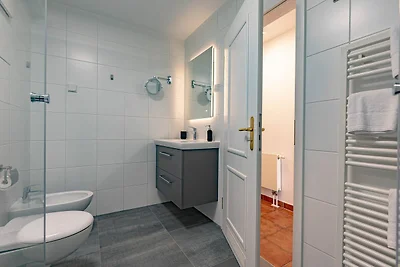 Stilvolle Ferienwohnung mit Seeblick und...