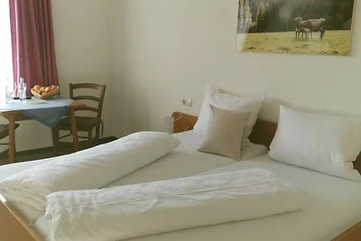 Doppelzimmer mit Balkon Nr. 1