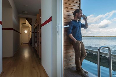 Floating House 2 Wotig mit Kamin