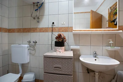 Tinka, Zimmer No 1