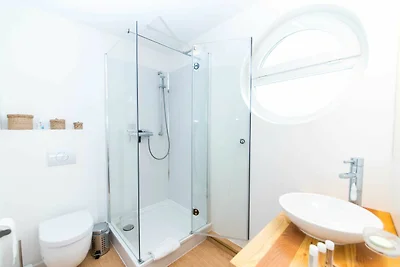 Casa su barca Vacanza single Krummin
