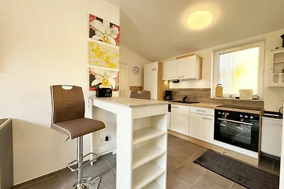 Bungalow 02 Fantasie mit Terrasse