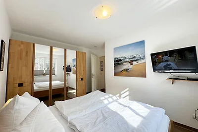 Wohnung 02 mit Kamin & Terrasse