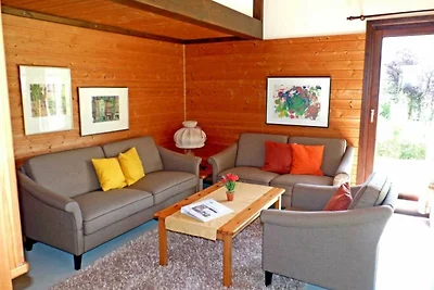 OFI-20 - Ferienhaus in guter Lage (HT)