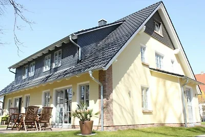 grosses Baaber Ferienhaus mit Sauna (P)