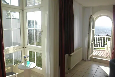 SÜ 4; 2-Raum; Hochpaterre; 2 Balkone; 58m²