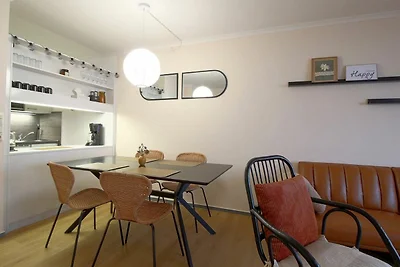 Apartment 555
