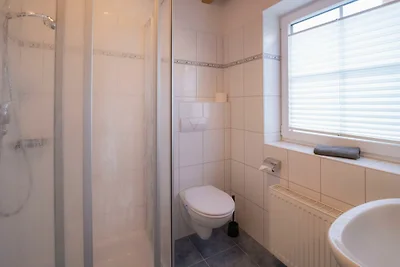 GRE-01 modernes Ferienhaus für 6 Personen mit...